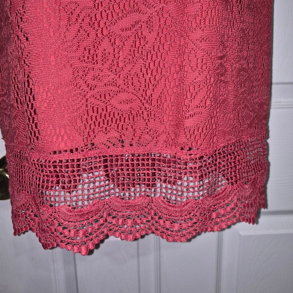 Fire Los Angeles Cold-Shoulder Crochet Berry Color Dress Size Medium - Picture 3 of 9